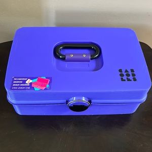 The Caboodles Gemstone Jewelry Organizer Case Beauty Makeup Vintage 2410